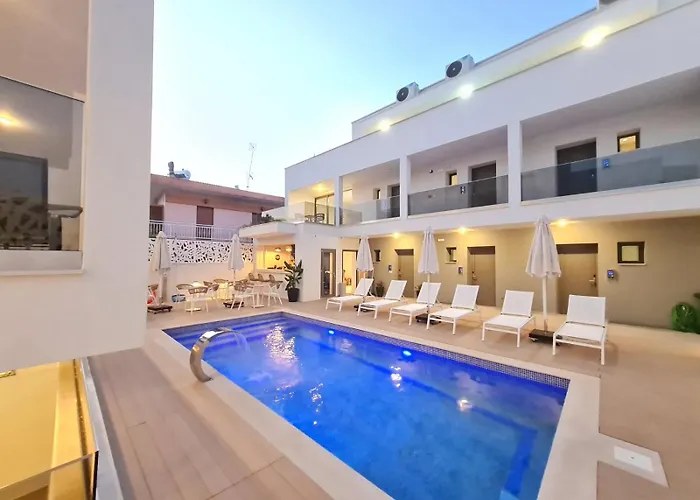 Elegant Maltepe Отель *