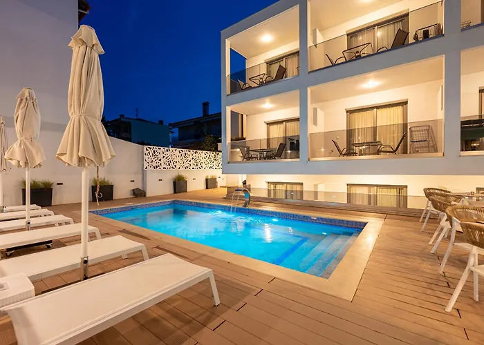 Elegant Maltepe Отель *