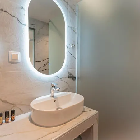 Elegant Maltepe Ξενοδοχείο *